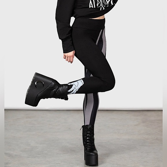 🏷️ BNWT WEDNESDAY ADDAMS X KILLSTAR LOATHE LEGGINGS~XS - Picture 6 of 10